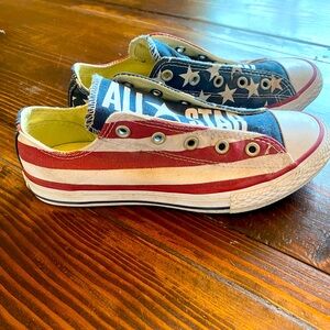 Kids slip on American flag all star converse size 3 GUC